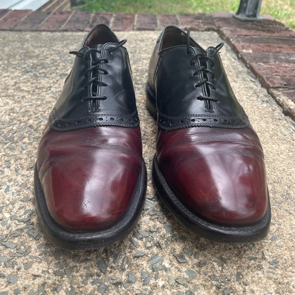 Men’s Allen Edmonds Dress Shoes - Picture 2 of 10
